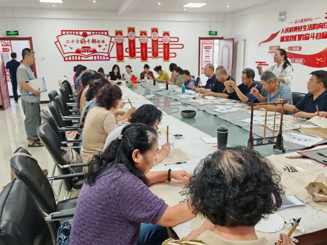 书法进社区 墨香润民心——柴沟堡镇长胜北街社区开展书法科普与文化交流活动