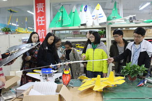 艺术与设计学院师生参观工创汇 探索文化艺术交流新路径